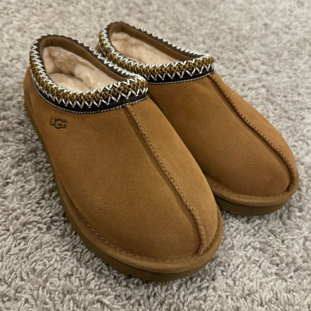 LIKE NEW❣️ Ugg Tasman Slippers - Size 7